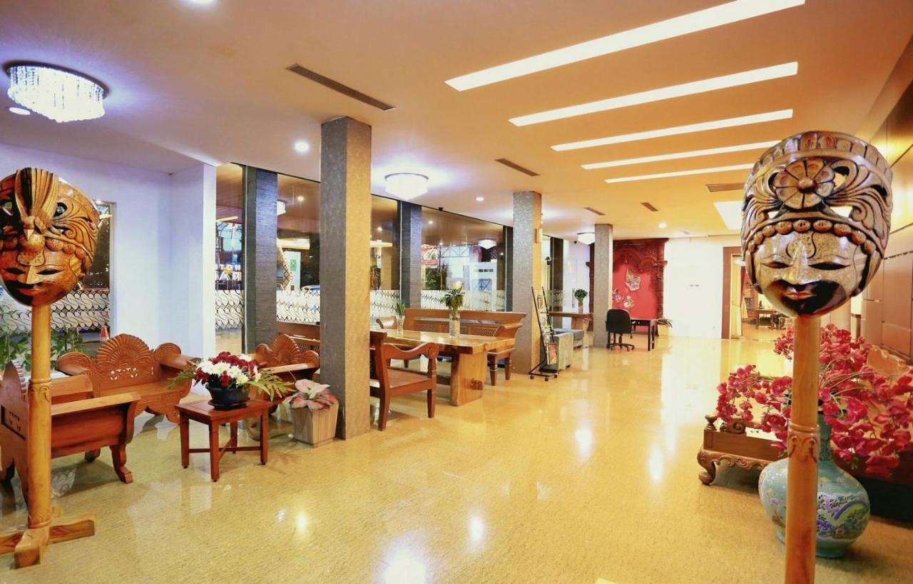 Grand Hap Solo Hotel Buitenkant foto