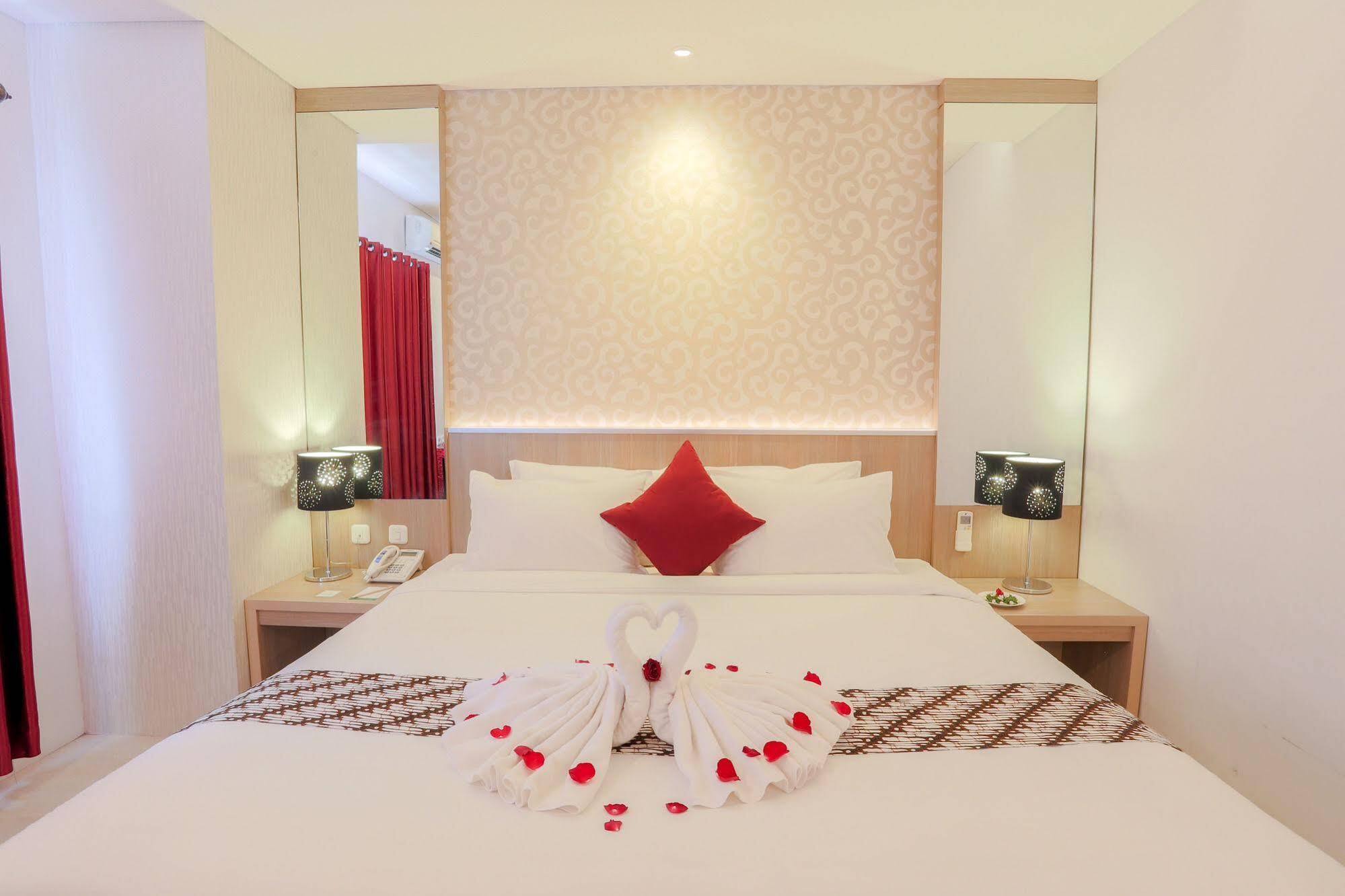 Grand Hap Solo Hotel Buitenkant foto