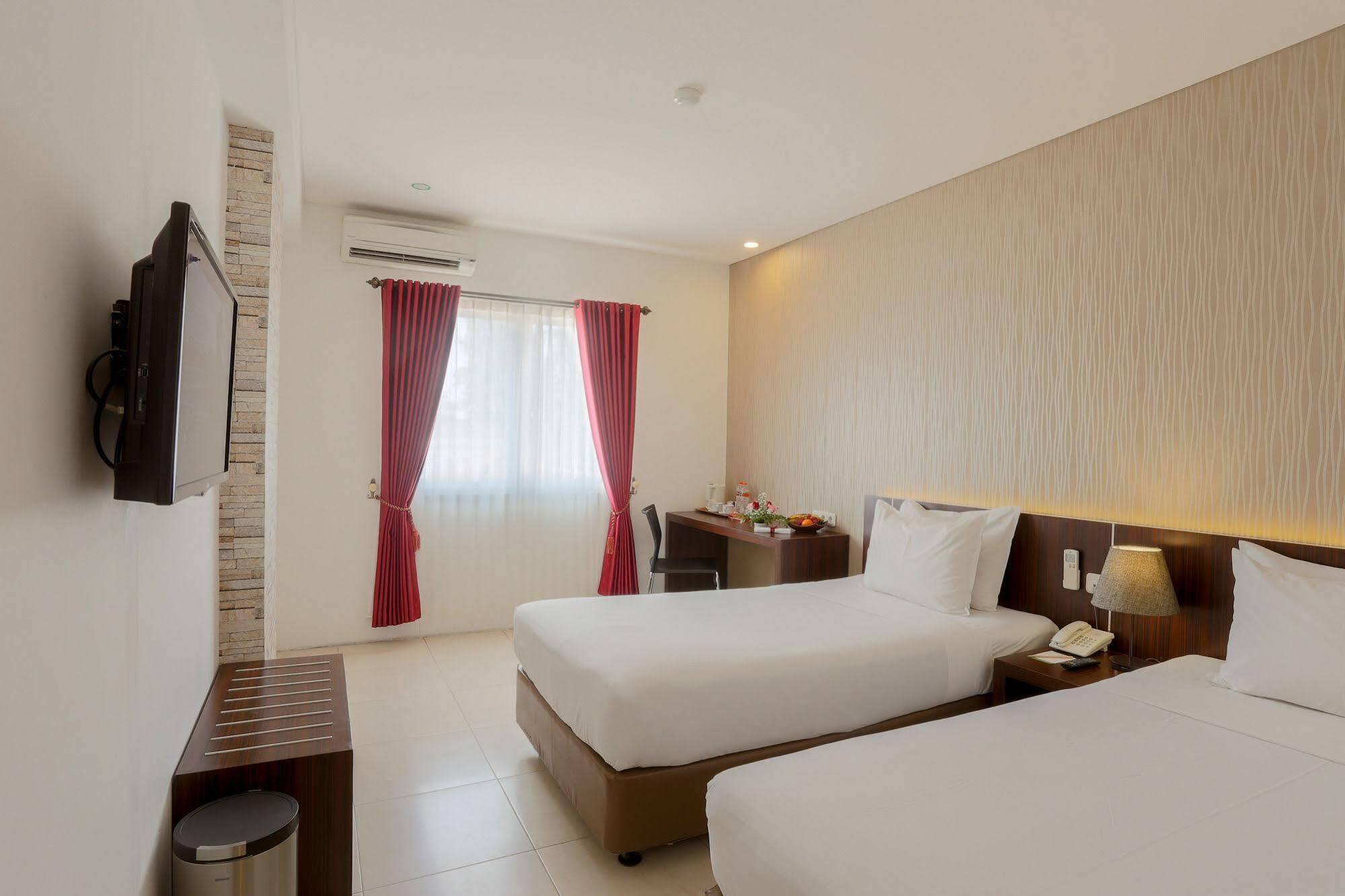 Grand Hap Solo Hotel Buitenkant foto